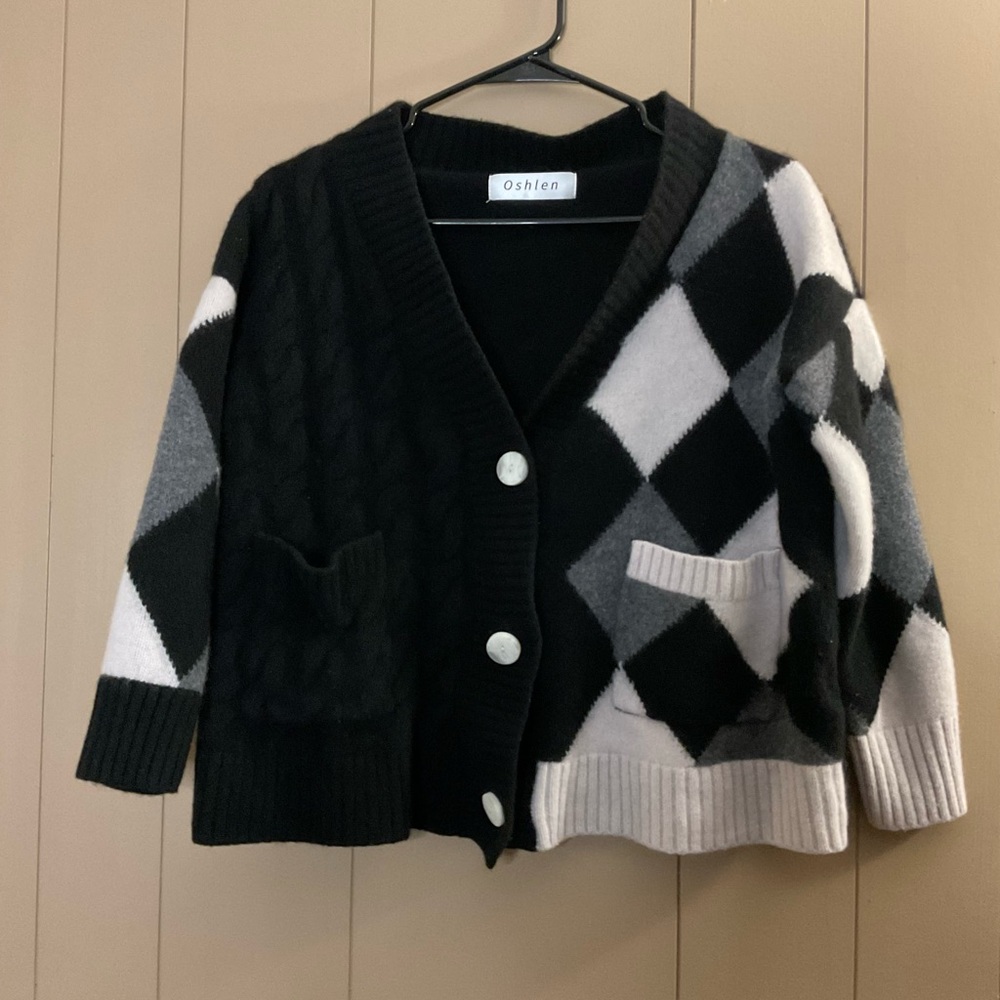 OSHLEN WOOL AND CASHMERE BUTTON-UP SWEATER BLACK WHITE GEOMETRIC PATTERN SIZE M